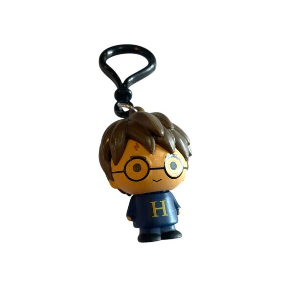 💚 3/$10 Harry Potter Series 3 Bag Tag/Clip Harry Potter In His “H” Sweater - Picture 1 of 4